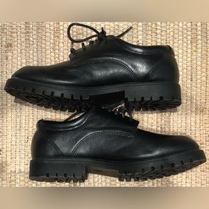 NWOT boy’s dress shoes sz 2 Lug sole